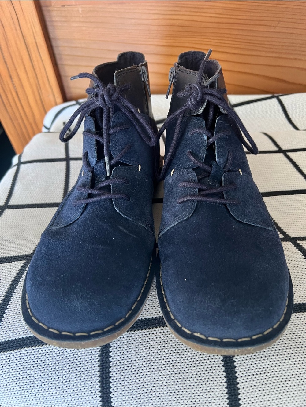 Clarks Tamitha Key Blue Suede Lace-up Ankle Boots Women's size 9/EU 40 - Picture 2 of 5